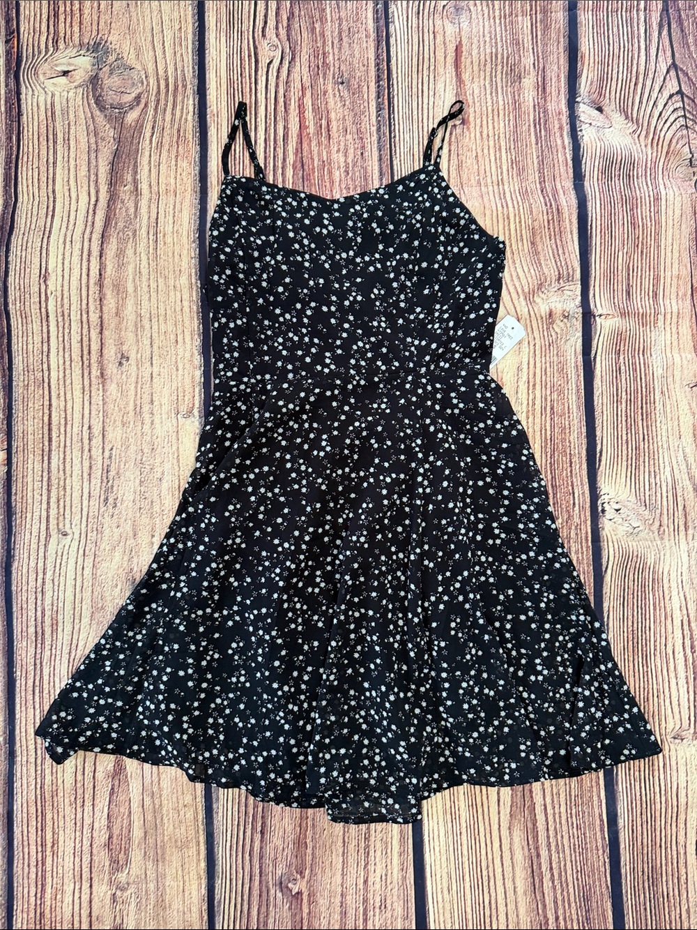 Love Tree Black Mini Dress with White Daisies Floral Print